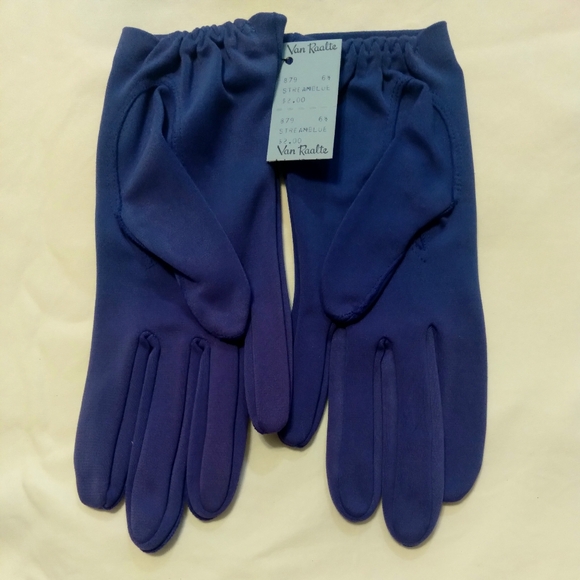 Van Raalte Accessories - Vintage NOS Van Raalte Gloves